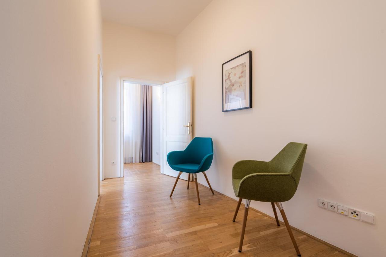 Ea Aparthotel Melantrich Prag Exteriör bild