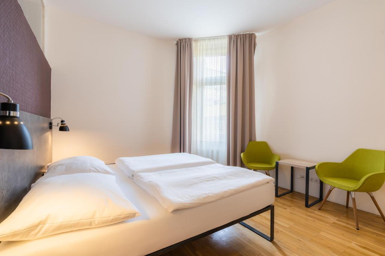 Ea Aparthotel Melantrich Prag Exteriör bild