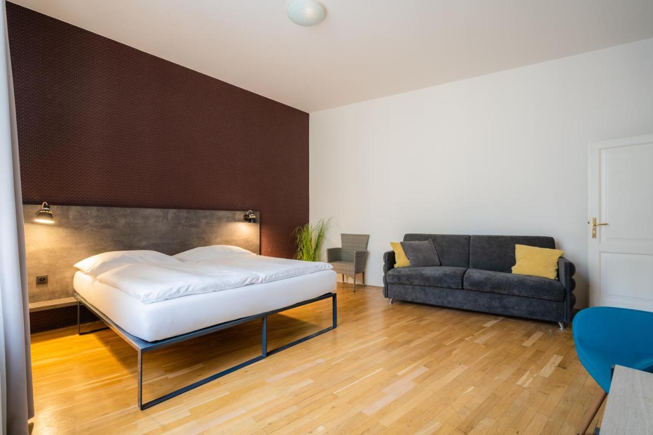 Ea Aparthotel Melantrich Prag Exteriör bild