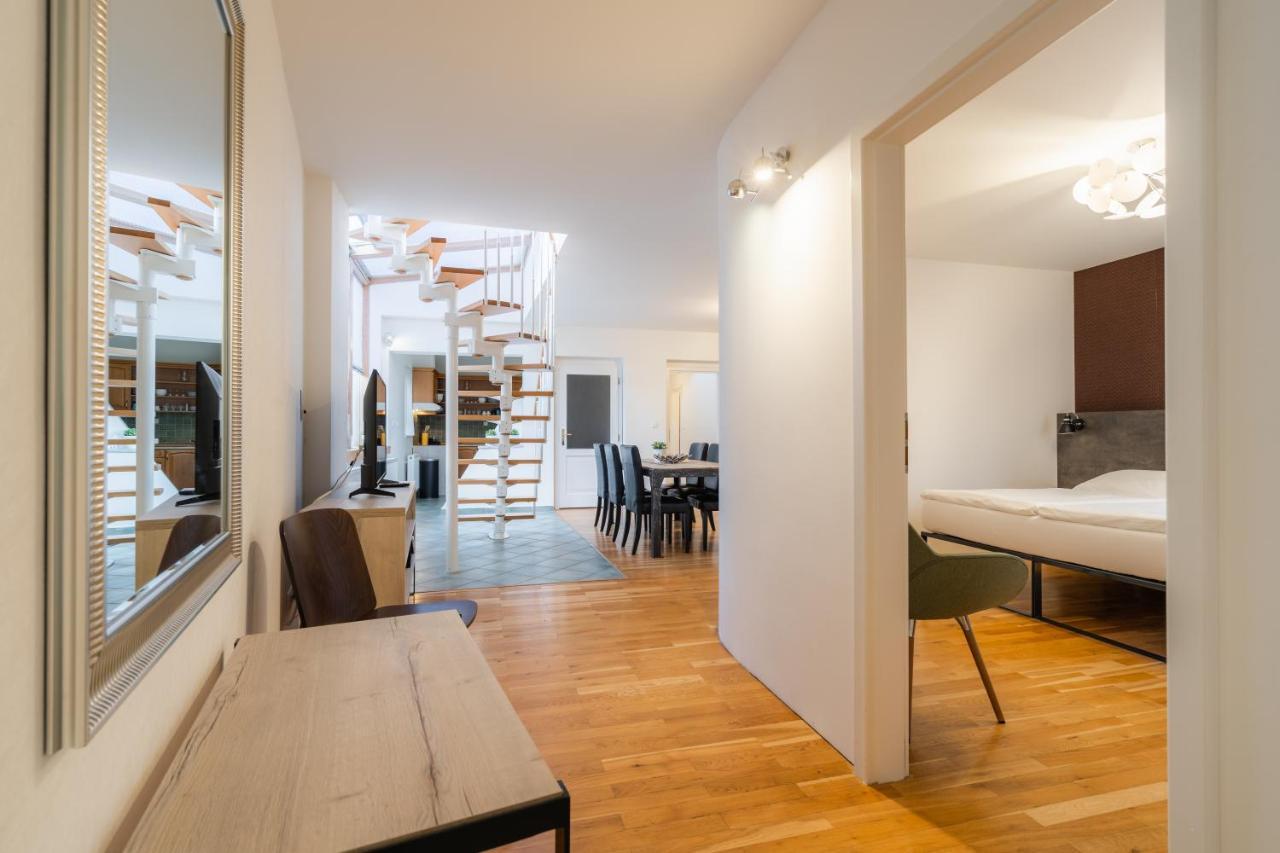 Ea Aparthotel Melantrich Prag Exteriör bild