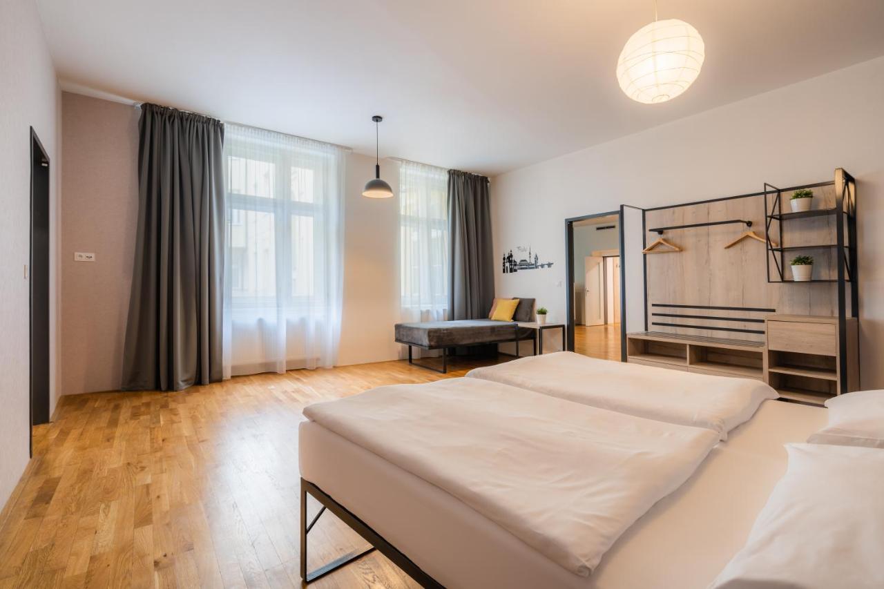 Ea Aparthotel Melantrich Prag Exteriör bild