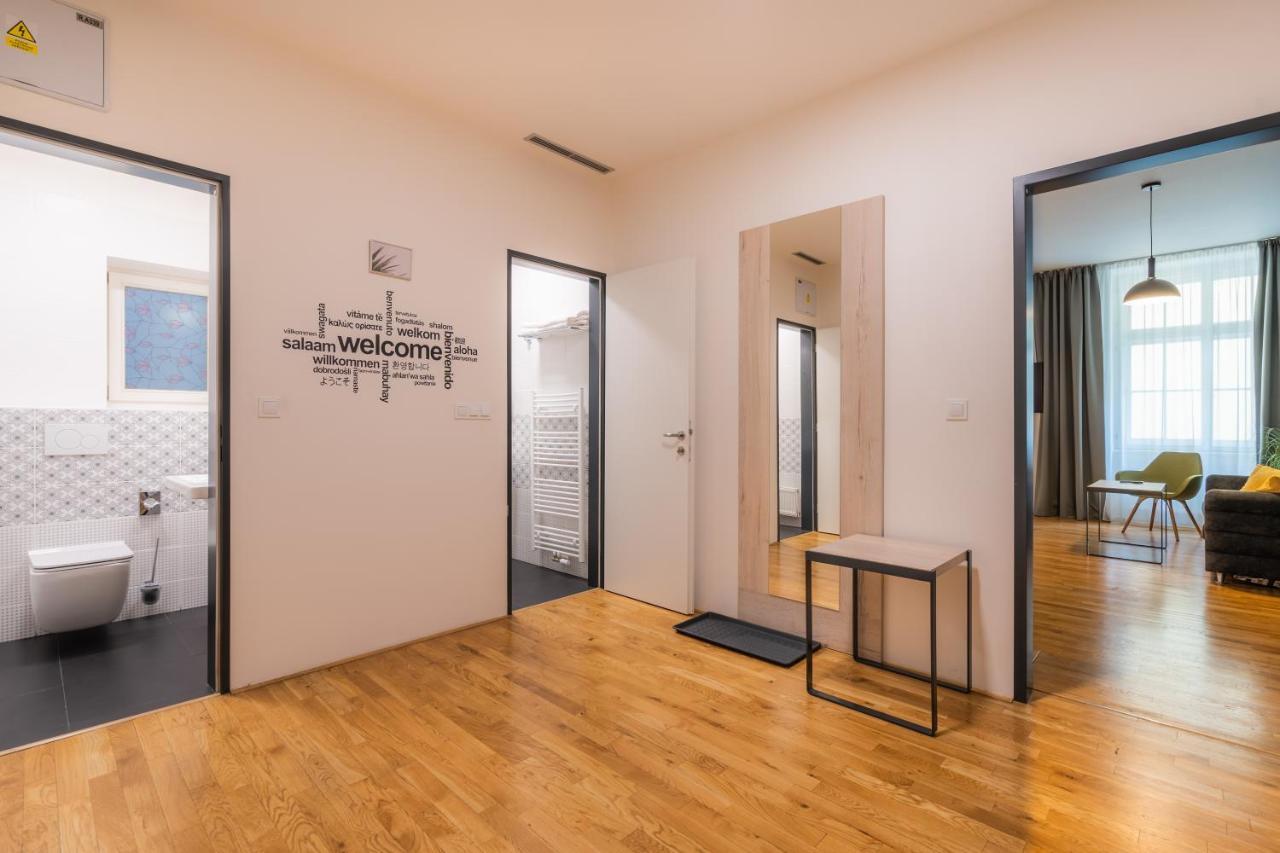 Ea Aparthotel Melantrich Prag Exteriör bild