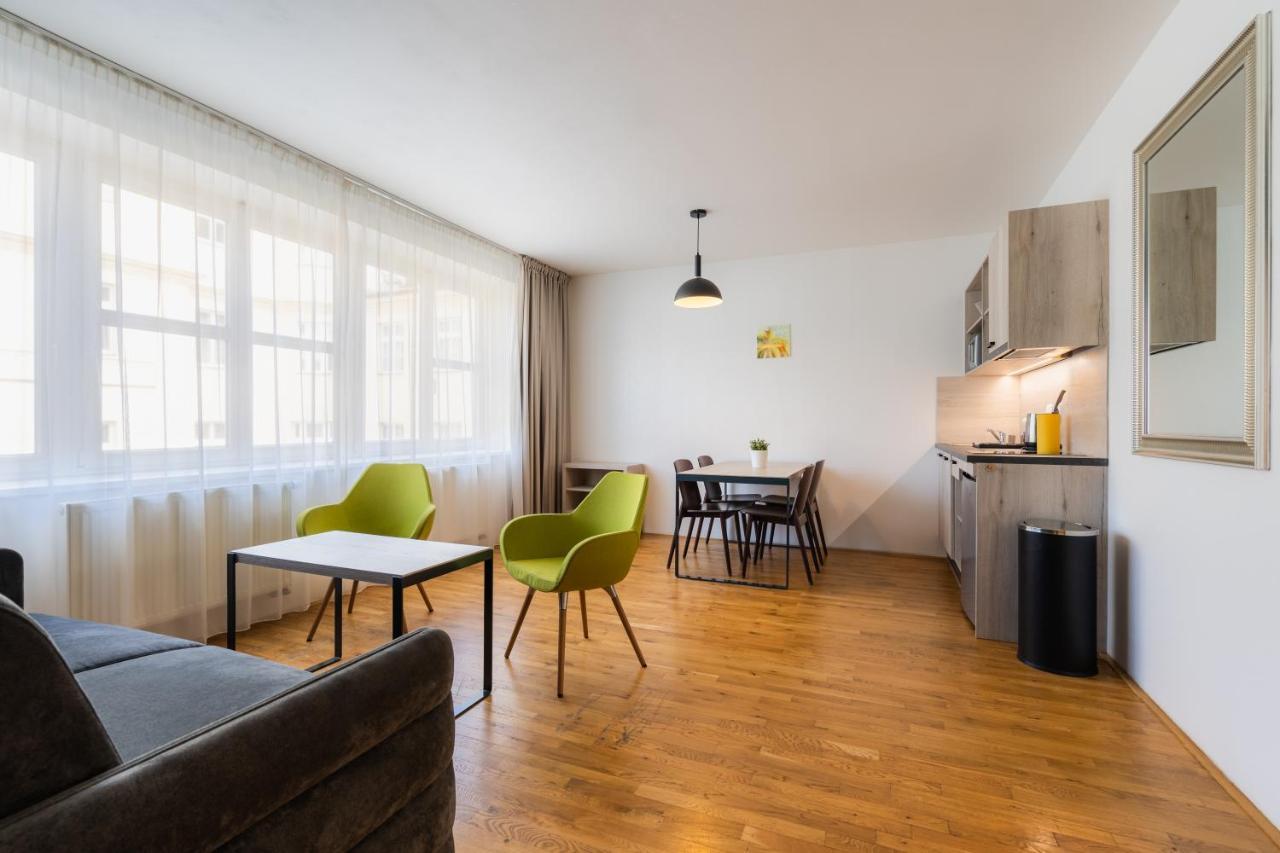 Ea Aparthotel Melantrich Prag Exteriör bild