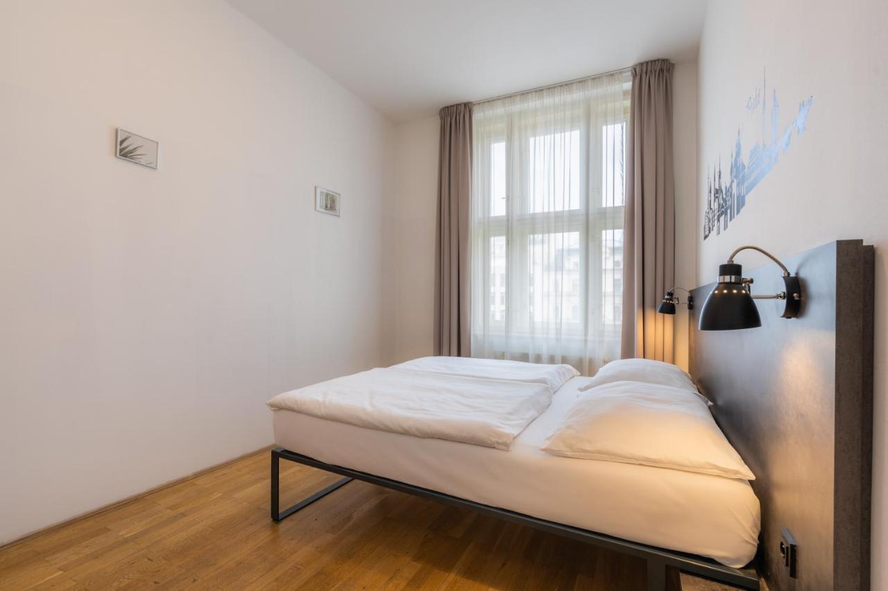 Ea Aparthotel Melantrich Prag Exteriör bild