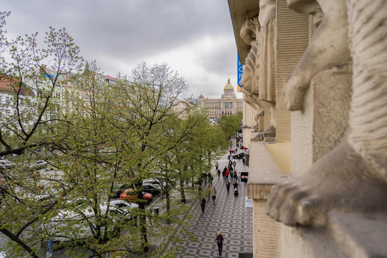 Ea Aparthotel Melantrich Prag Exteriör bild