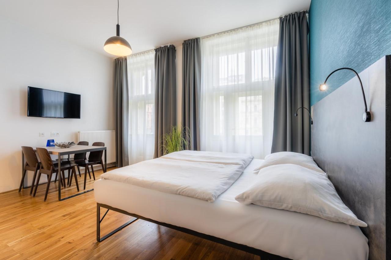 Ea Aparthotel Melantrich Prag Exteriör bild
