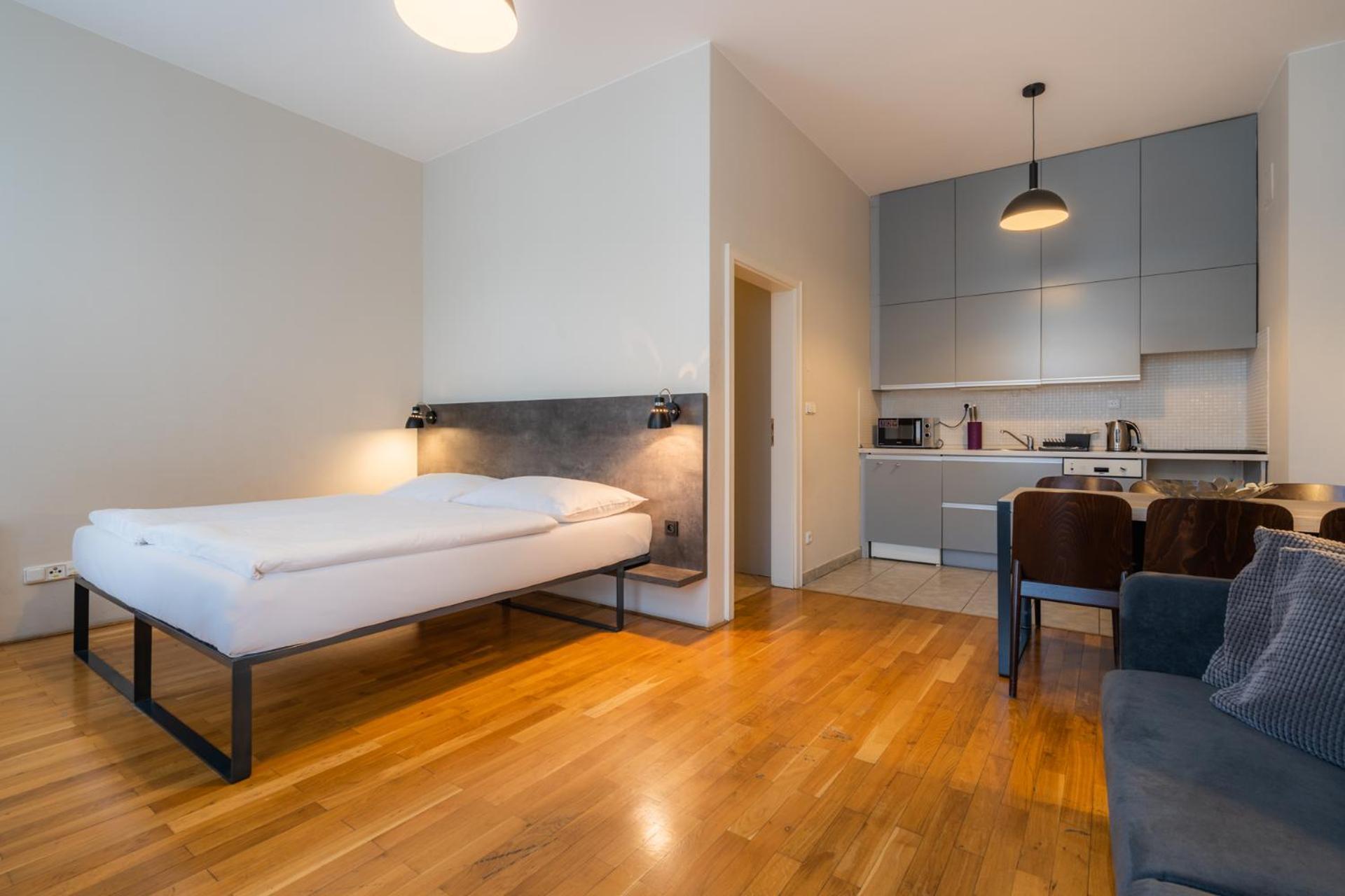 Ea Aparthotel Melantrich Prag Exteriör bild